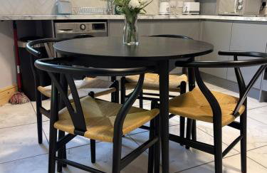 West Midlands-2 Double Bed Room Apartment - Photo 36