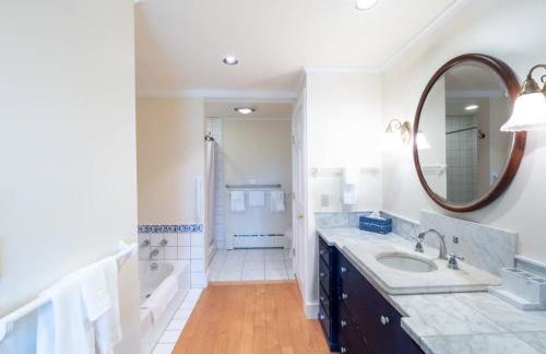 Berkshire Vacation Rentals: Renovated Five Bedrooms In Historic Williamstown - Foto 26