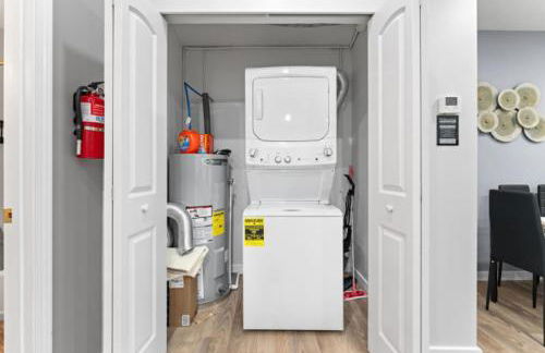 Two Dulles homes 1 price sleeps 16 w-EV parking - Foto 21