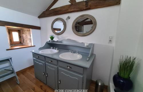 La Dorgisière - Ferme du XVIIe rénovée, grand jardin arboré à 15 min du Puy duFou - Foto 8