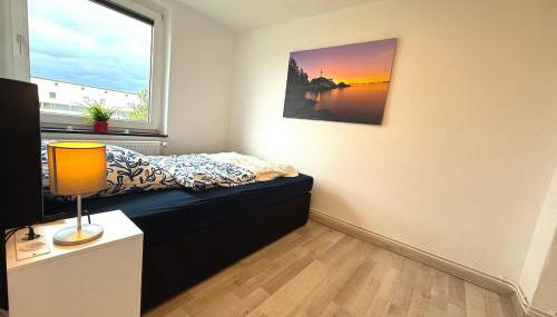 R&S-Homes-2025-Kitchen,Balcony,TV - Photo 5