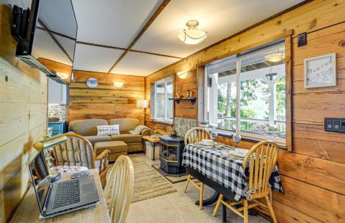 Outdoor Kitchen and Canal Views Cabin in Quilcene! - Foto 7