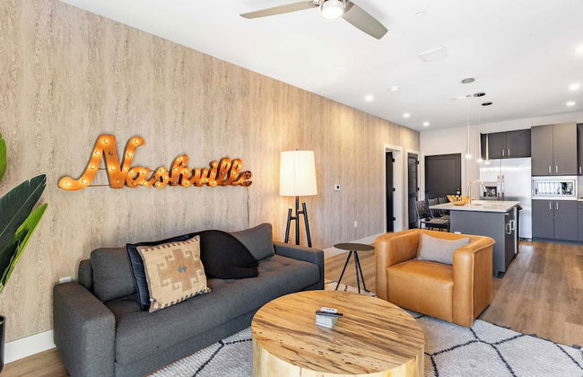 Prime Walkable Midtown Location, Pool, Gym Outlaw's Den by Avantstay - Foto 1