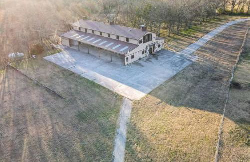 Spacious Ranch Style Home w Cinema Room - Foto 48