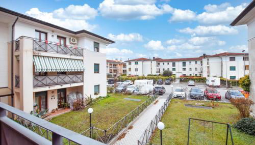 2 Bedroom Awesome Apartment In Sacile - Foto 5