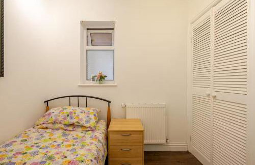 Spacious 2BDR Apartment, WIFI+ Great TV - Foto 18