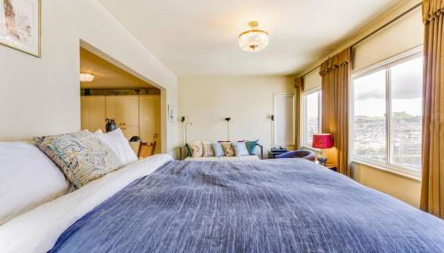 Two Bedroom, Two Newly Renovated Bathrooms, Deck - Foto 3