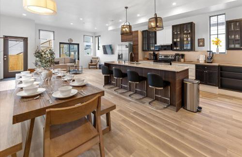 Spacious Downtown Indy Home Perfect for Groups - Photo 30