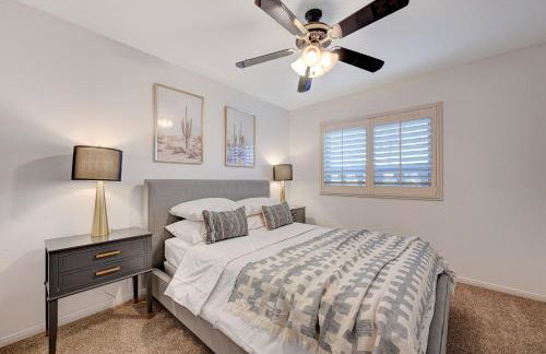 Gorgeous 6BR with Pool and Spa - Photo 35