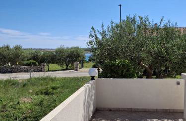 Apartments Donadic III, Caska - Photo 6