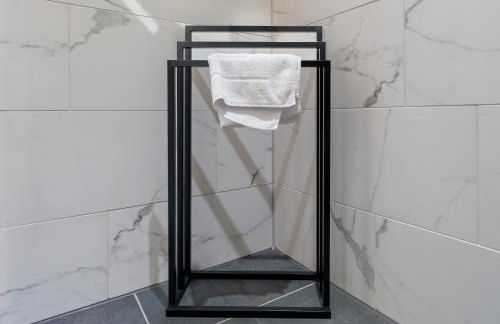 Lit Living - Luxury House - Box Spring - Parking - Exclusive Kitchen - Foto 11