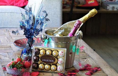 Lakeland Lodge with private Hot Tub and fishing - Foto 10