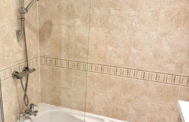 Charming 1BR Apartment In Heart of Cardiff Bay - Foto 5