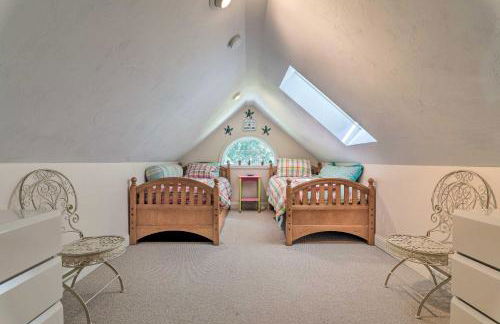 Cape Cod Cottage with Deck, Grill, and Games! - Foto 27