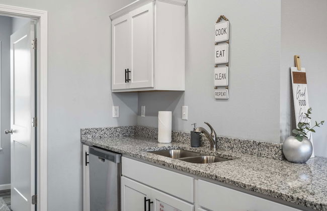 Top of the Ridge 3 BDR for 8! - Photo 23