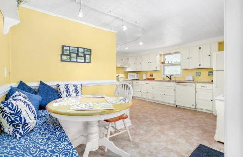 Cozy cottage w creekside fire pit & patio - Foto 15