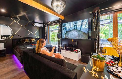 RoyalRelax Apartament w Lesie z Jacuzzi, Kinem domowym 88' - Białystok - Foto 55