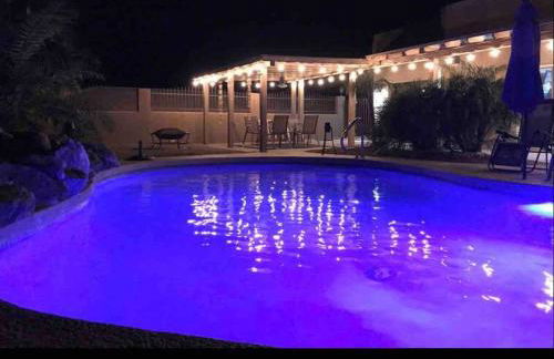 Spacious 3 BR with Pool Minutes Away from Lake - Foto 1