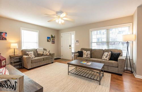 Hoosier Happiness, Too! 3 Bedroom Suites Near IU & Downtown - Foto 3