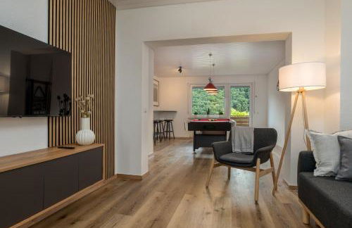 Elbling Appartement for 4 People - Billiards - 2 Bedrooms - 2 Bathrooms - Balcony with Mosel View - Parking - Wine Barrel Bar - Fully Equipped Kitchen - Netflix - WaipuTV - 3 km from Cochem - Foto 42