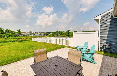 Pool Access and Beach Shuttle Millville Townhome! - Foto 26