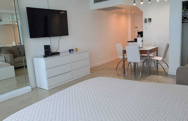 Castle Beach Club Apartments - Photo 50