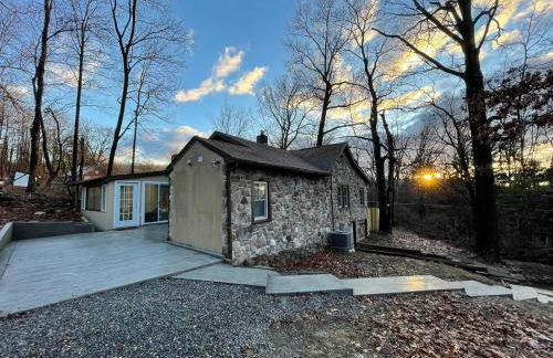 Entire Mountain Cottage Near Scenic Hiking Trails - Photo 3