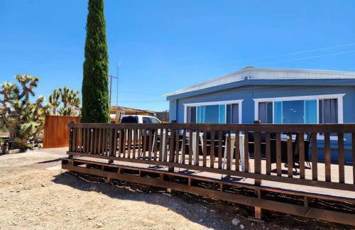 Modern Cabin with Arcade, Foosball Table and Fire Pit in Meadview, Arizona - Foto 18