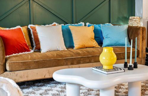 Chic Home with Large Private Yard! Hot Tub, Close To Downtown - Foto 51