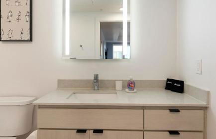 Landing Stylish 2BD Pool Gym - Foto 13