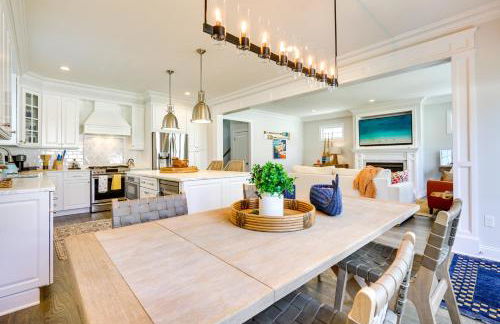 Sleek Long Branch Vacation Rental with Pool and Patio! - Foto 2