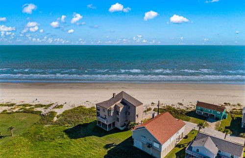 Oceanfront Galveston Beach House Steps to Sand! - Foto 45