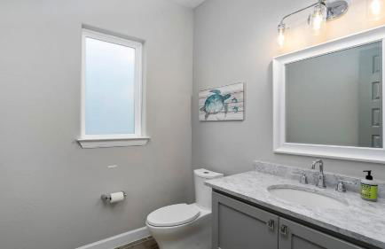 Luxury Waterfront Home with Swimming Pool Hot Tub and 2 Boat Slips - Foto 60