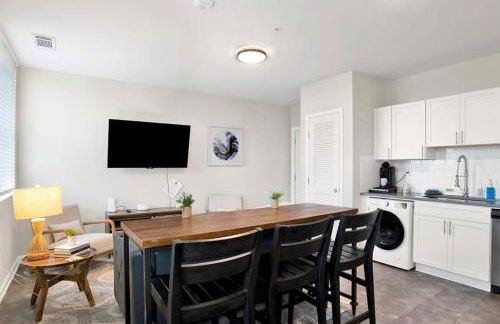 City Center Apartment, Free Parking and Great Views - Foto 17