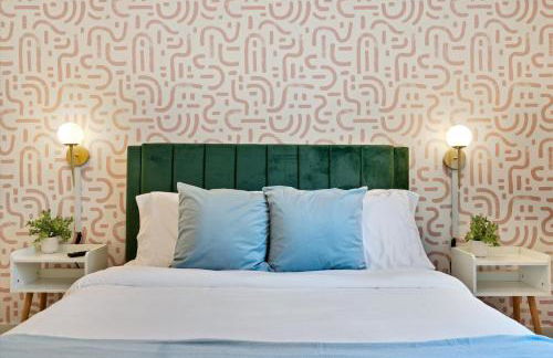 Hot Tub & Pool Table Mins to Beale Renovated - Foto 26