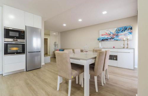 Sunshine Apartment - Modern Ap Near the Beach - Foto 2