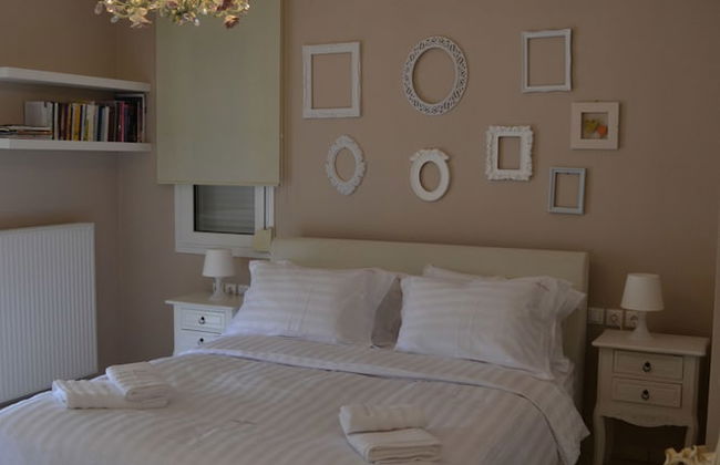 Villa Elena - Photo 2