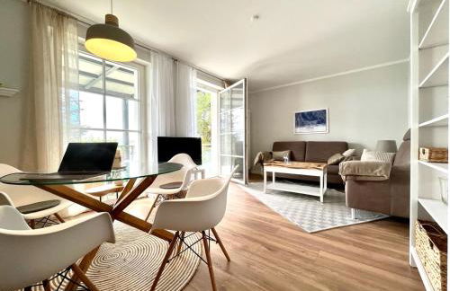 Beste Lage mit Warnowblick - großer Balkon, zwei Schlafzimmer, Aufzug, Stellplatz - Foto 14