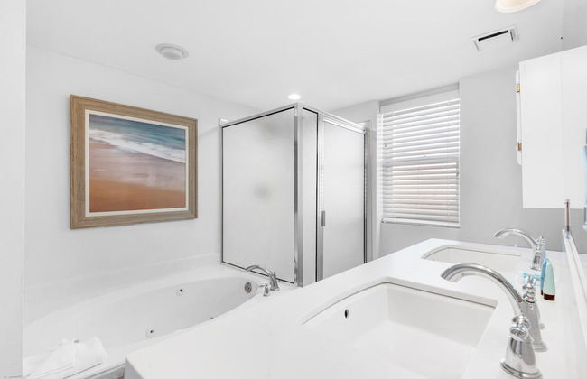 Pelican Beach Resort 501 - Photo 18