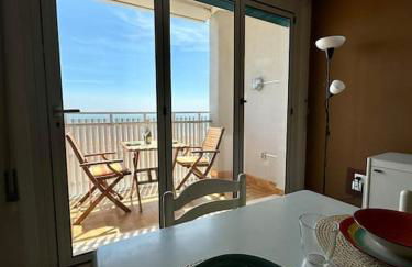 Appartamento fronte mare con terrazzo e parcheggio privato - Foto 4