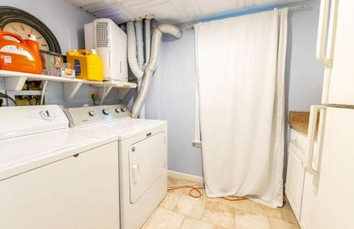 Full Sand Volleyball Court Walk to Pond - Foto 34