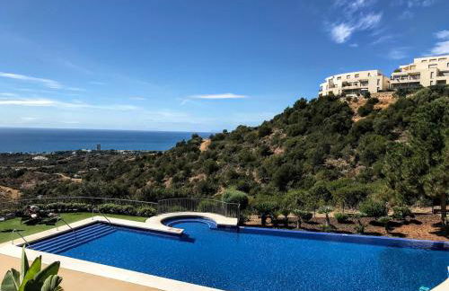 Spacious apartment with 3 pools & gym - Foto 10