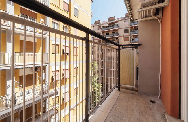 JOIVY Delightful 3-bed Flat with Balcony - Foto 19