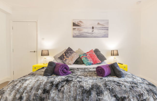 Old Lodge Apartment - Photo 2