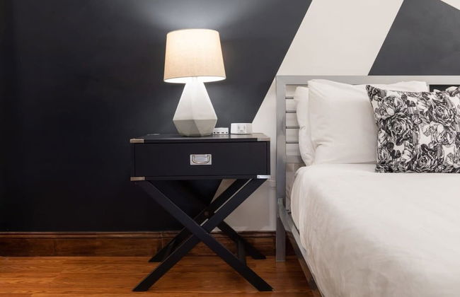 Sosuite 2BR Penthouse w W D Gym On-site Bar - Foto 24