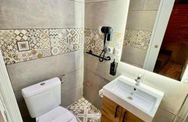 Estudio nuevo! Al lado del metro L1 L4 L5 - Foto 7