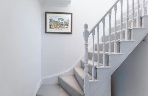 Rooftop Hideaway -Central Coastal Flat - Sea Views - Photo 16