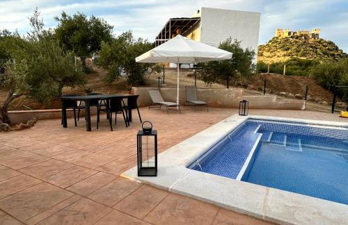 Casa Caraza. Un olivar con vistas al castillo de Juego de Tronos - Foto 31