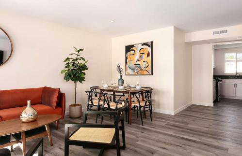 Unwind in Spacious 2BR Apt Sleeps 6 with Parking - Foto 2