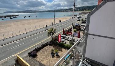 Stunning Sea View Apartment With Balcony & Parking - Foto 1